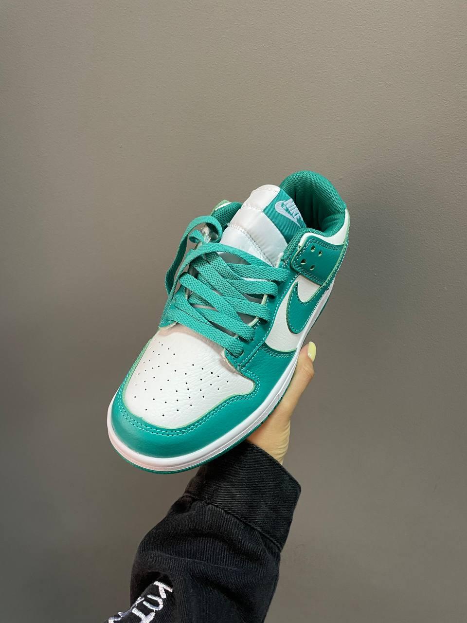 Nike Dunk Low Green White