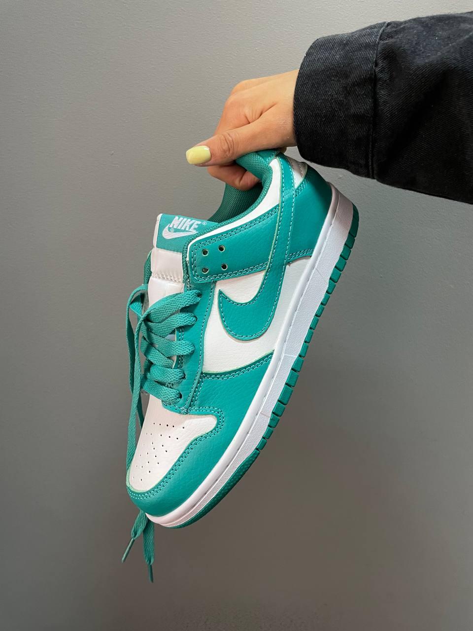 Nike Dunk Low Green White
