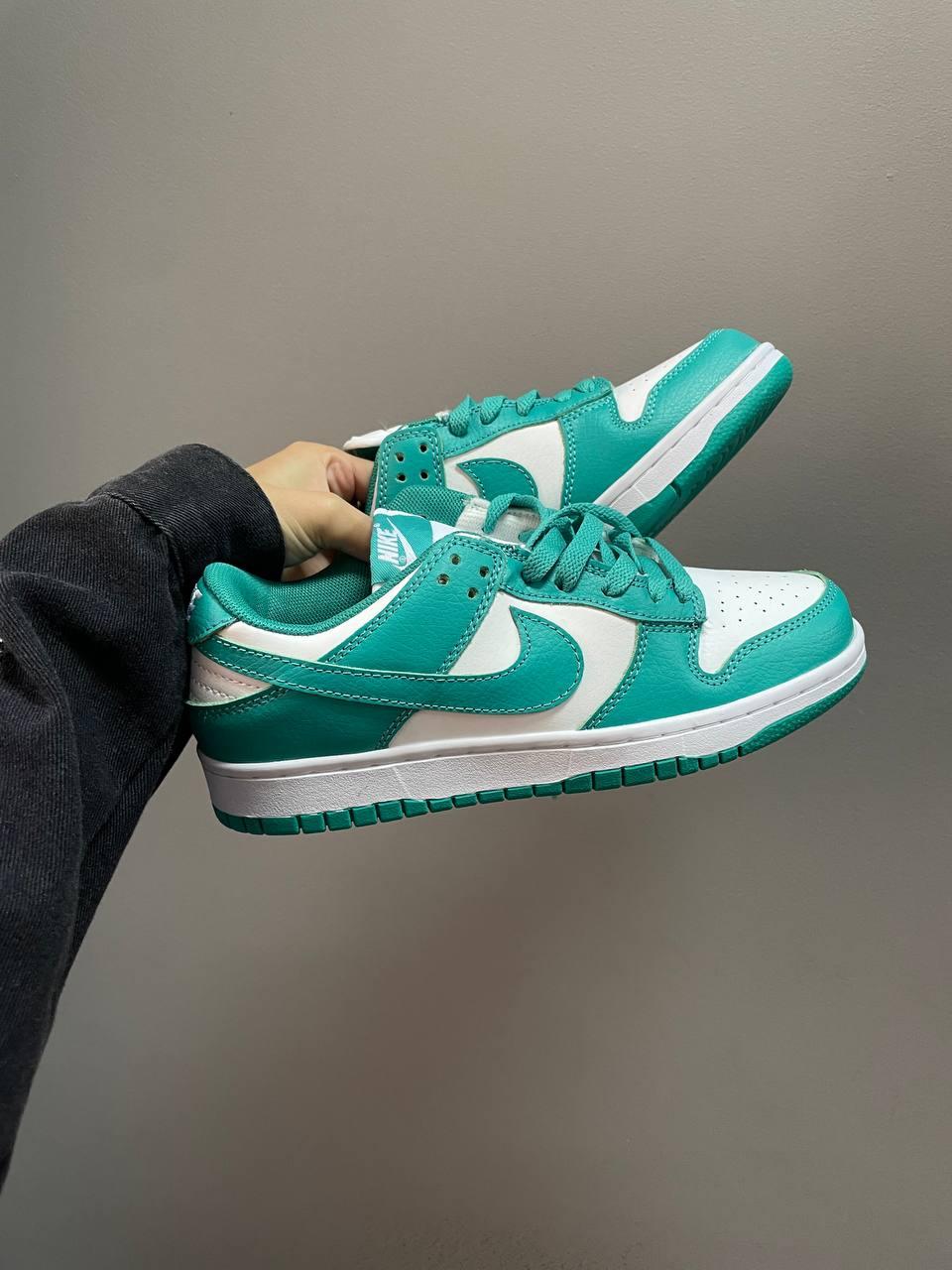 Nike Dunk Low Green White