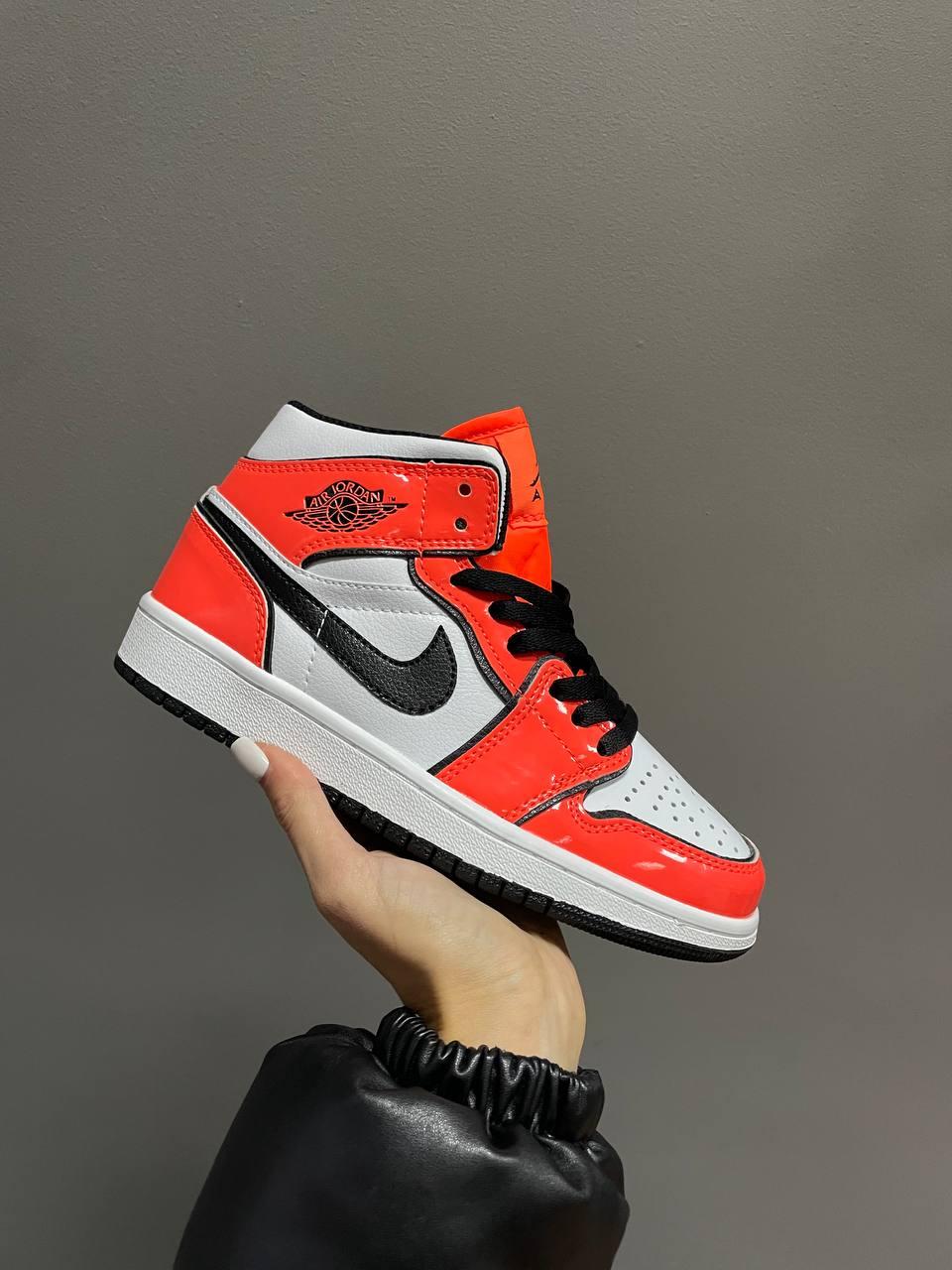 Nike Air Jordan 1 Retro Turf Orange