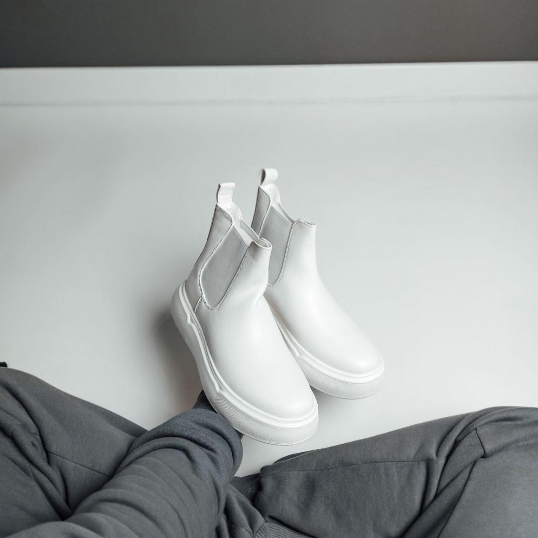 Boots Chelsea White