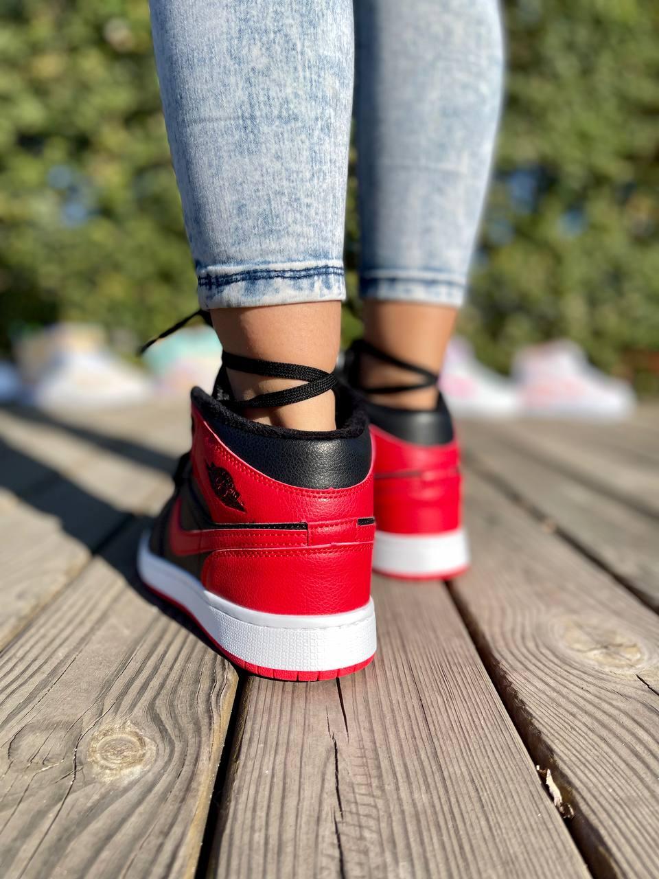 Nike Air Jordan 1 Retro Mid Banned Fur