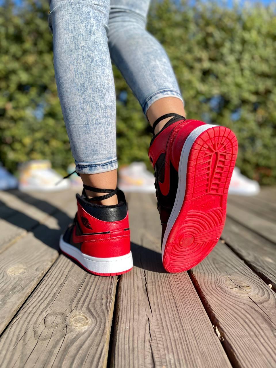 Nike Air Jordan 1 Retro Mid Banned Fur