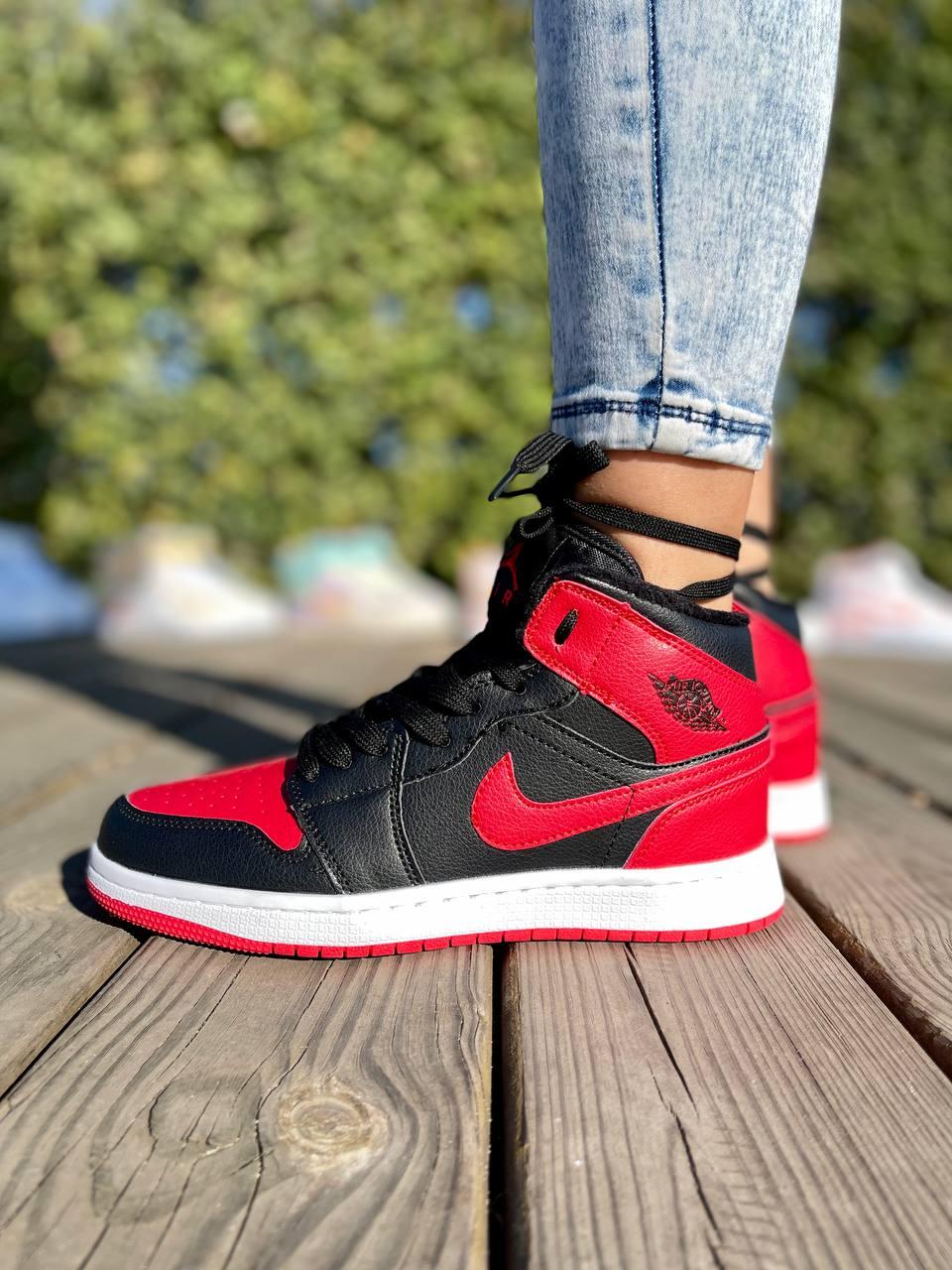 Nike Air Jordan 1 Retro Mid Banned Fur
