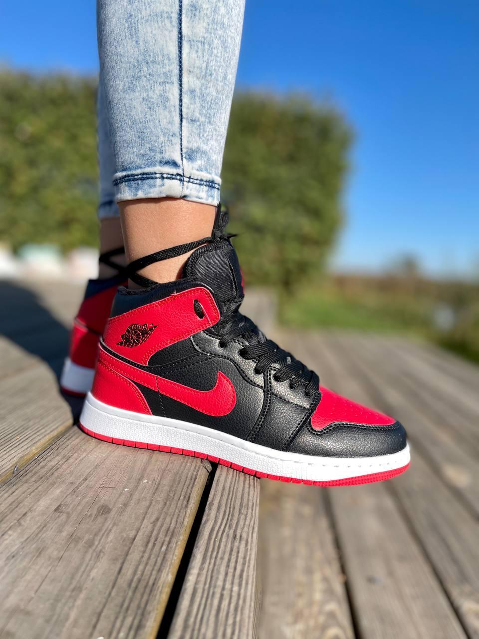 Nike Air Jordan 1 Retro Mid Banned Fur