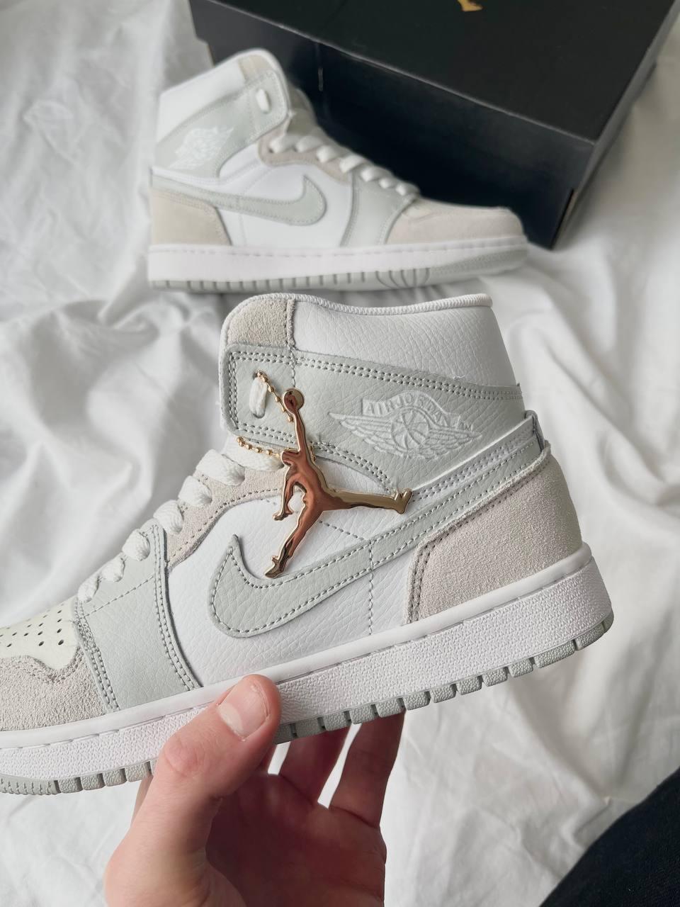 Nike Air Jordan 1 Retro Mid Paris