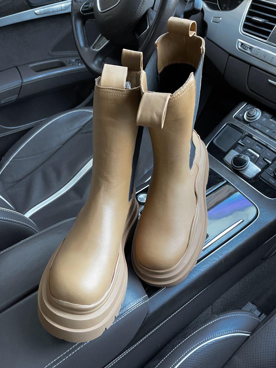 Bottega Veneta Beige
