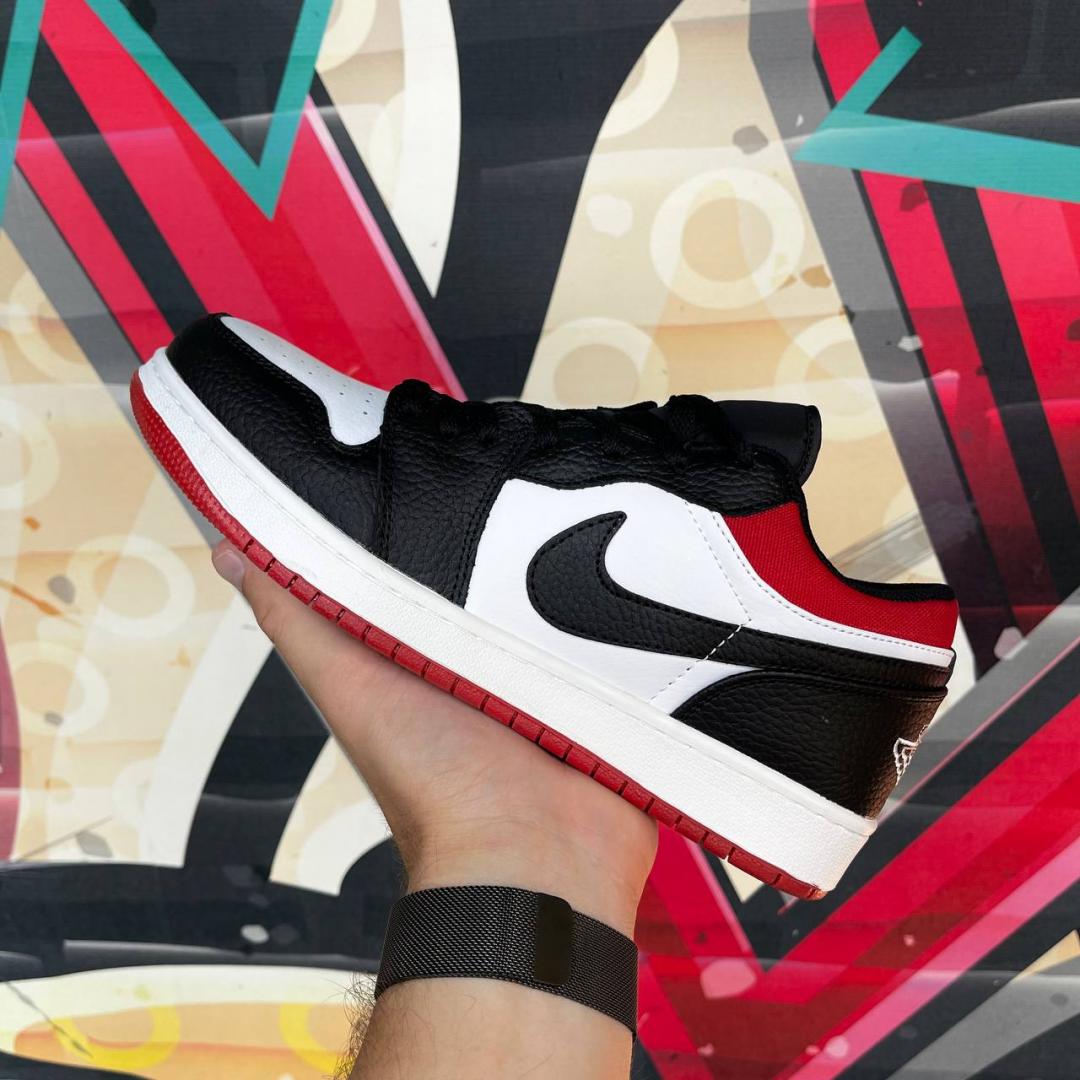 Nike Air Jordan Retro 1 Low White Red Black 1