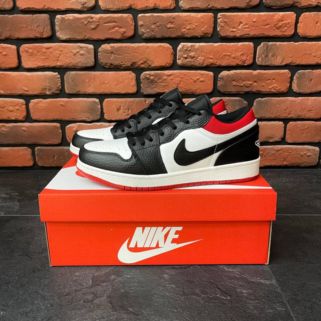 Nike Air Jordan Retro 1 Low White Red Black 1
