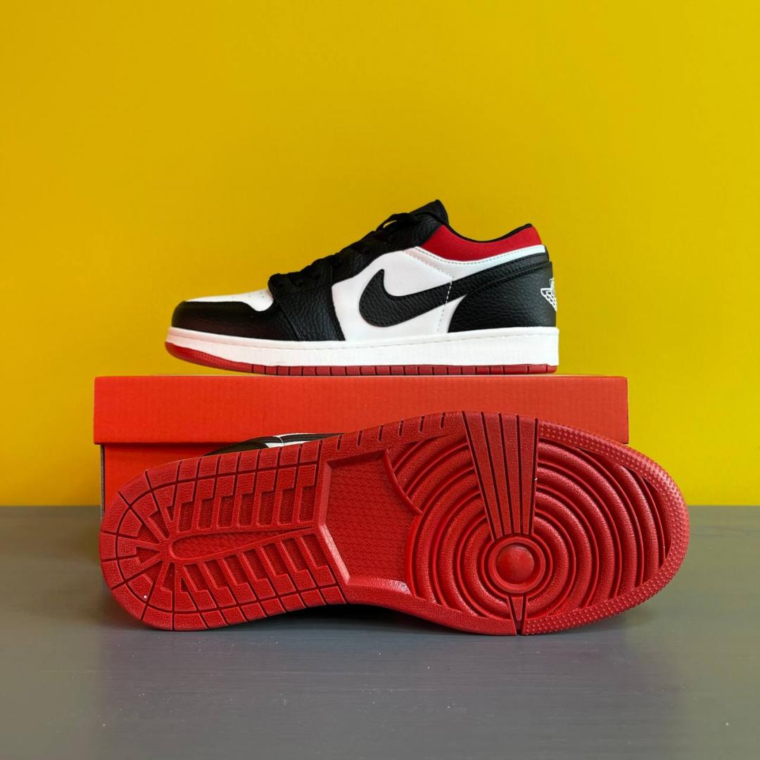 Nike Air Jordan Retro 1 Low White Red Black 1
