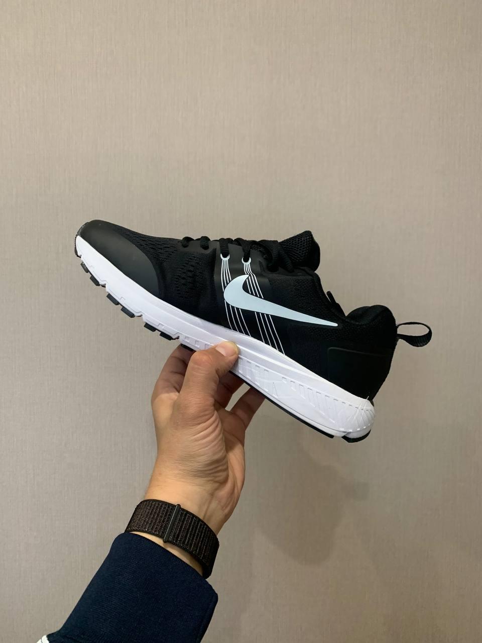 Nike Pegasus Black White