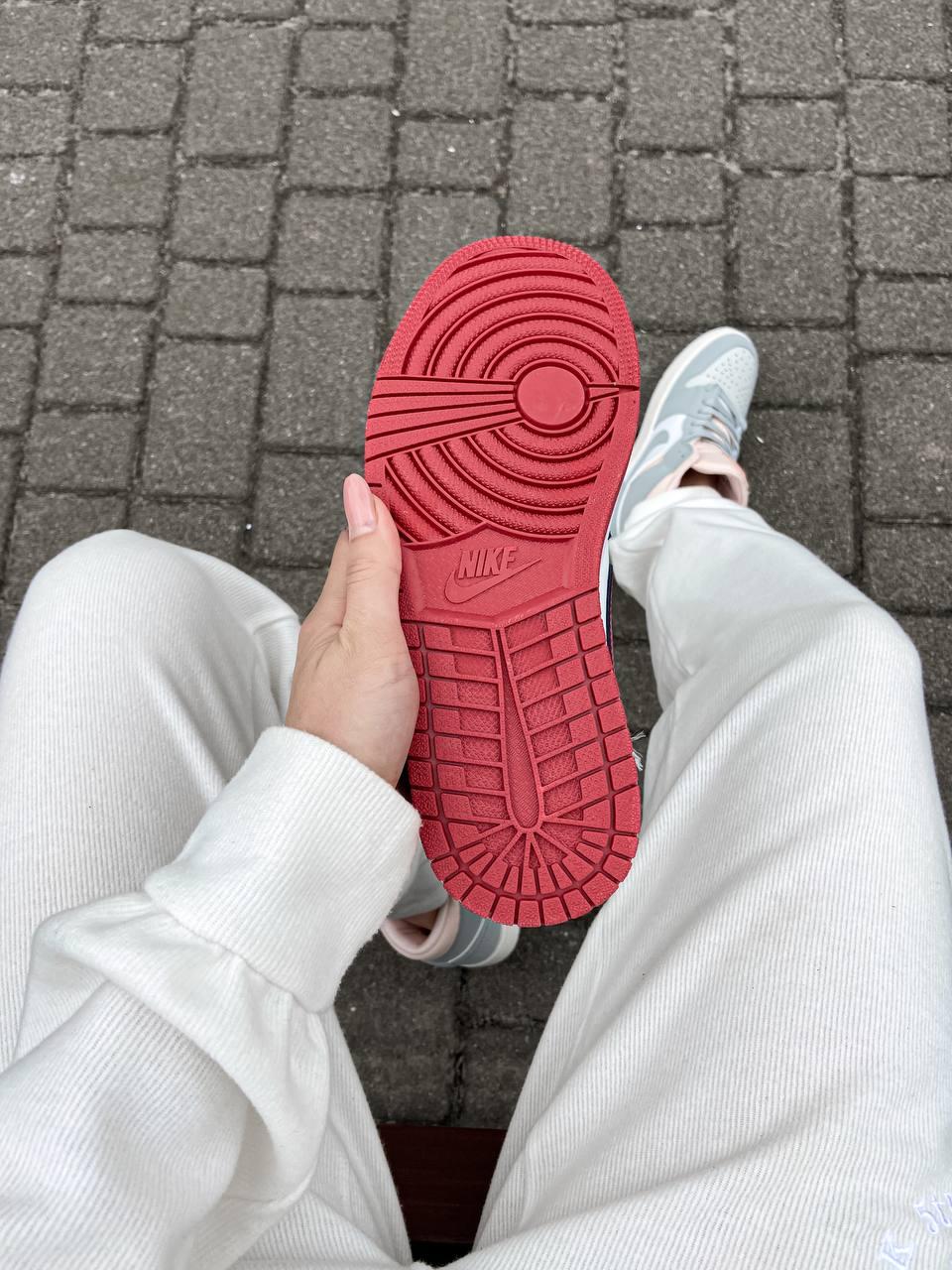 Nike Air Jordan Retro 1 Low Bred Toe