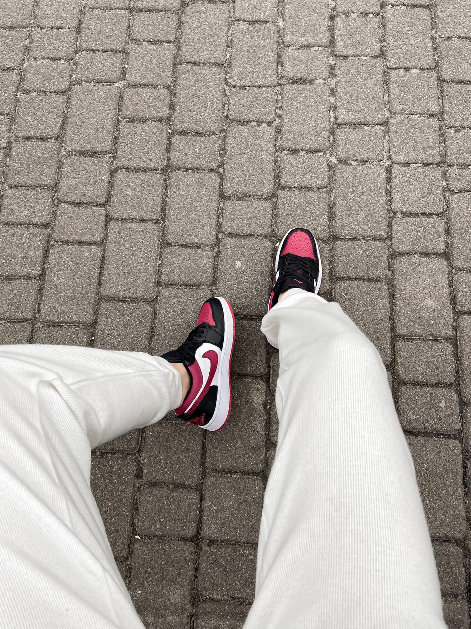 Nike Air Jordan Retro 1 Low Bred Toe