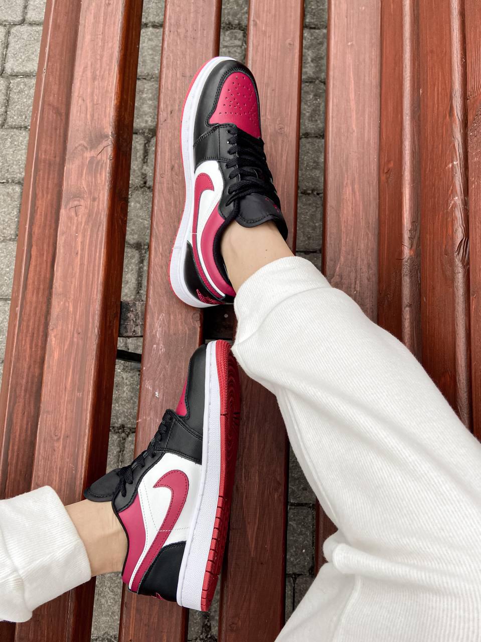 Nike Air Jordan Retro 1 Low Bred Toe