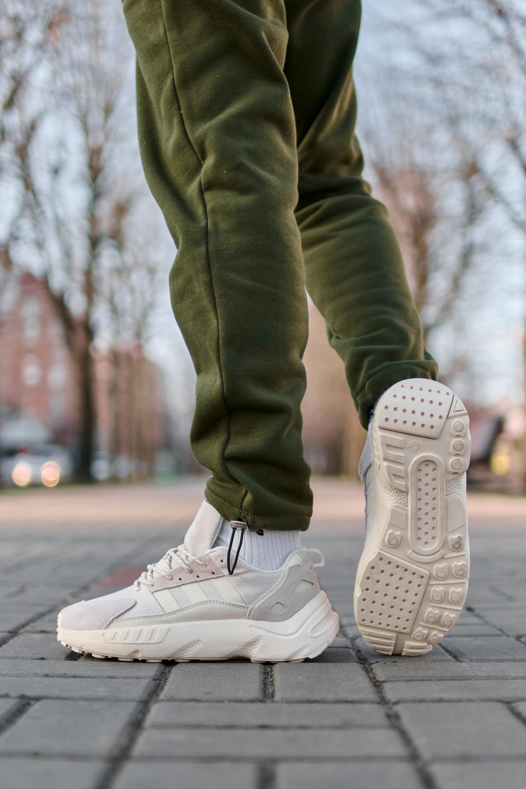 Adidas ZX 22 Boost Beige