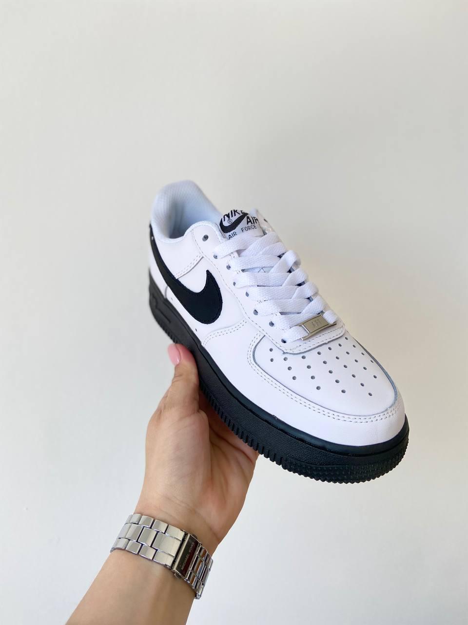 Nike Air Force Black White