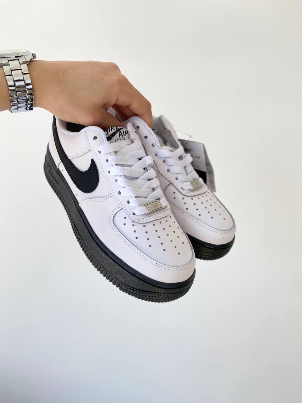 Nike Air Force Black White