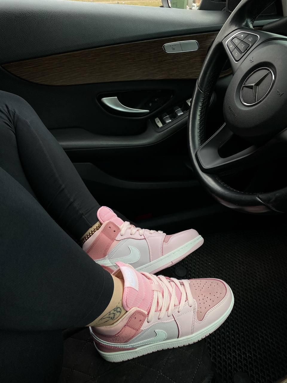 Nike Air Jordan 1 Retro High Pink 1