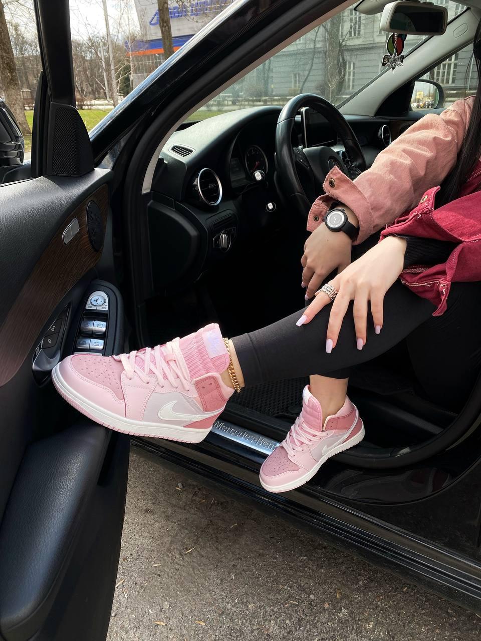 Nike Air Jordan 1 Retro High Pink 1