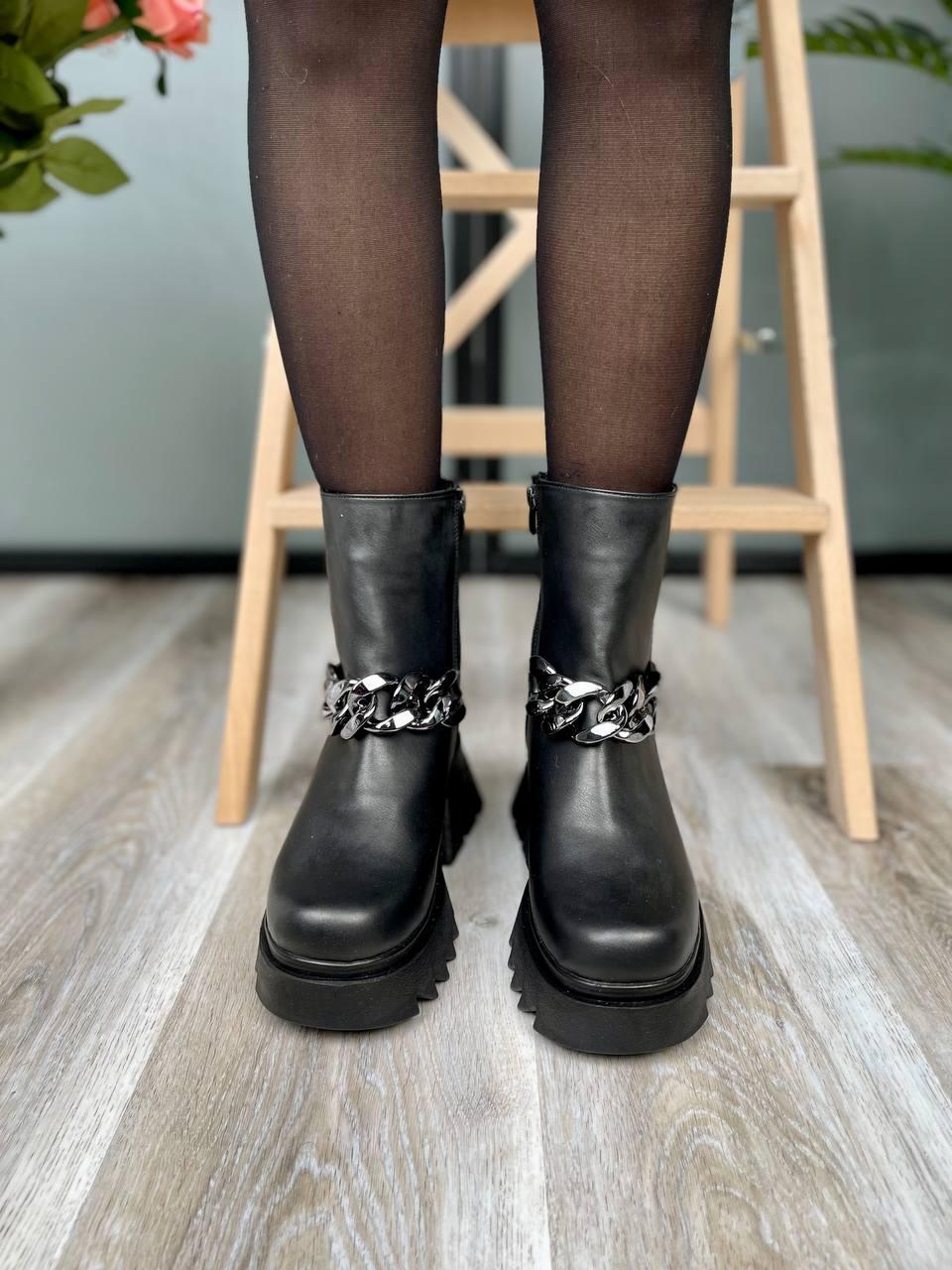 Leather Chain Boots Black 1