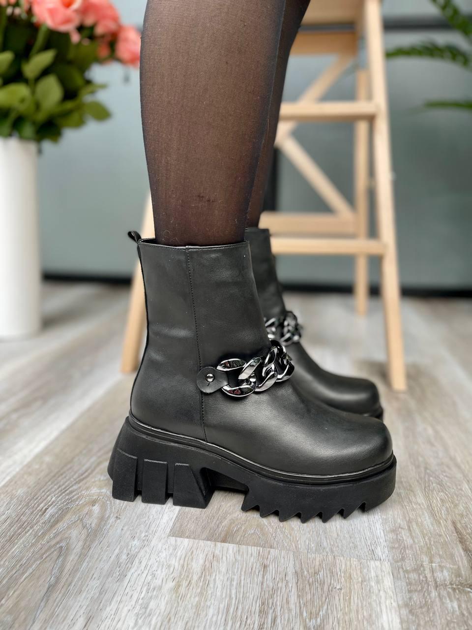 Leather Chain Boots Black 1