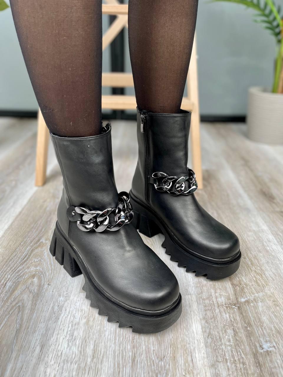 Leather Chain Boots Black 1