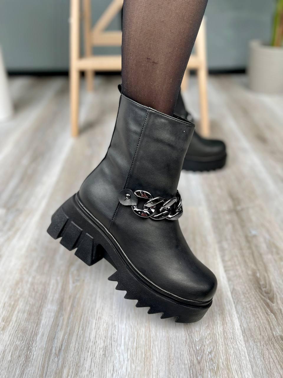 Leather Chain Boots Black 1