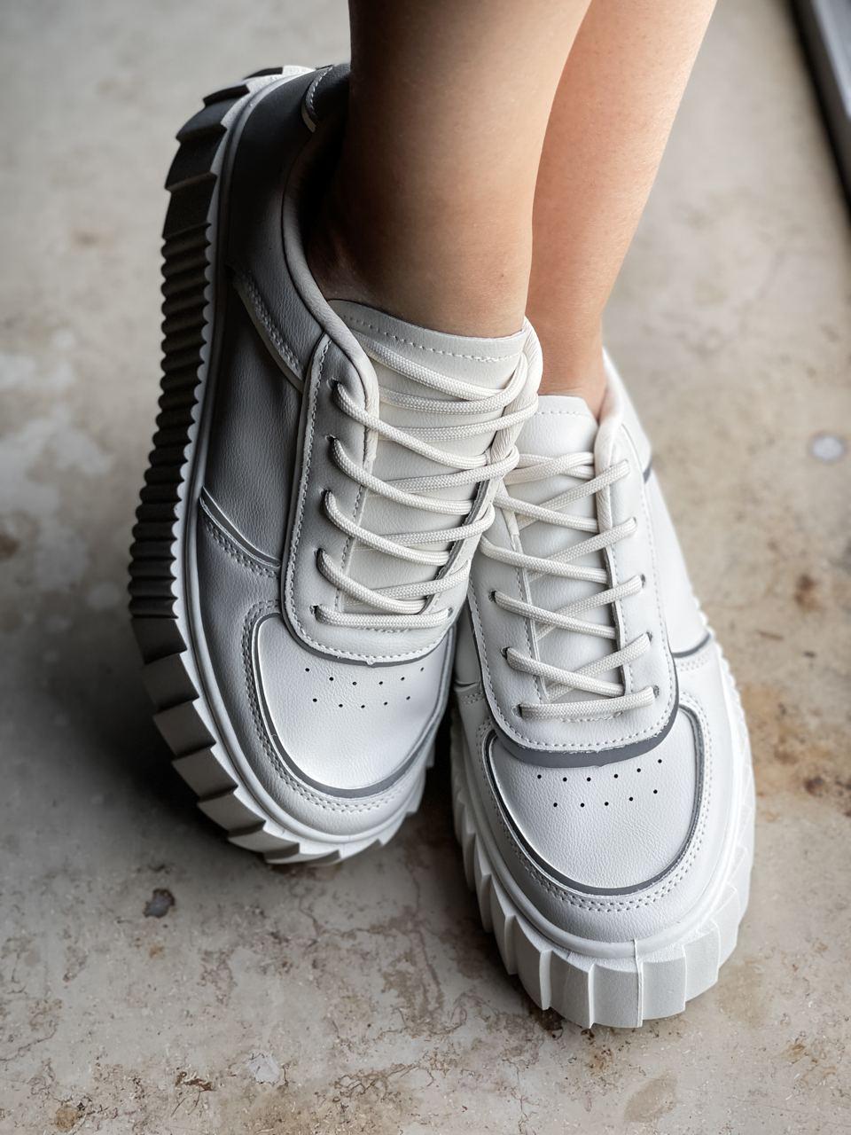 Sneakers White Reflective