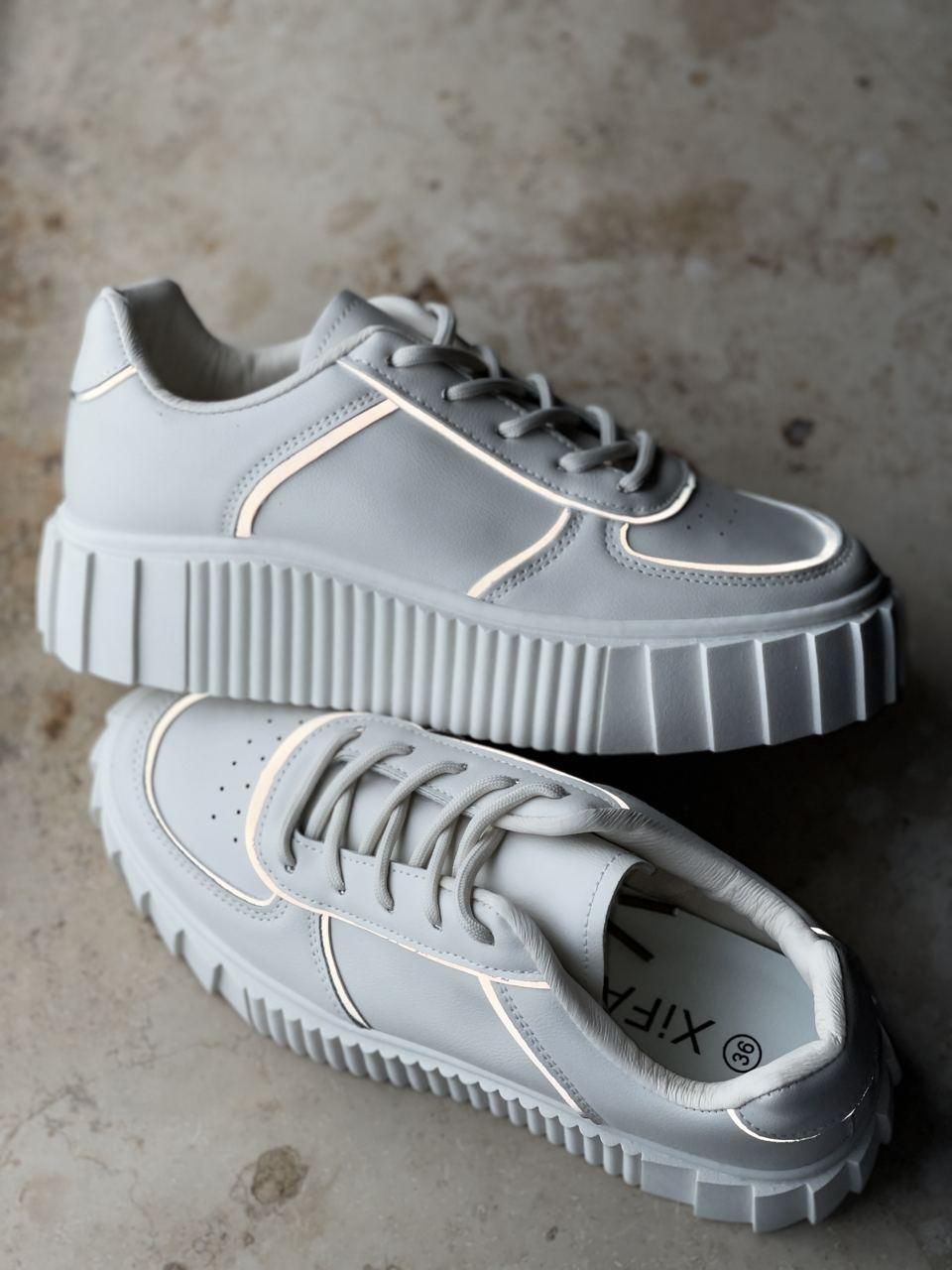 Sneakers White Reflective