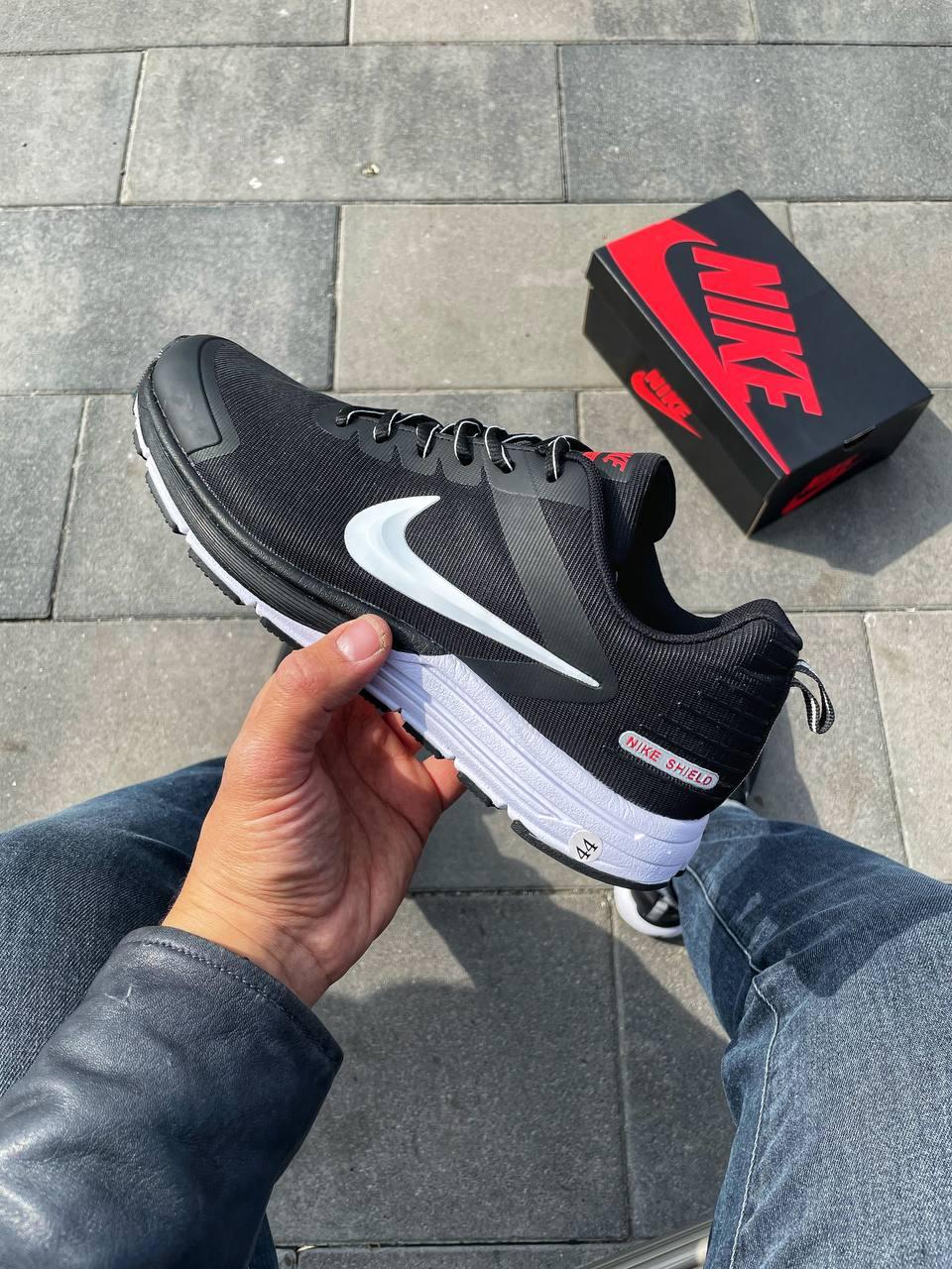 Nike Air Shield Black White