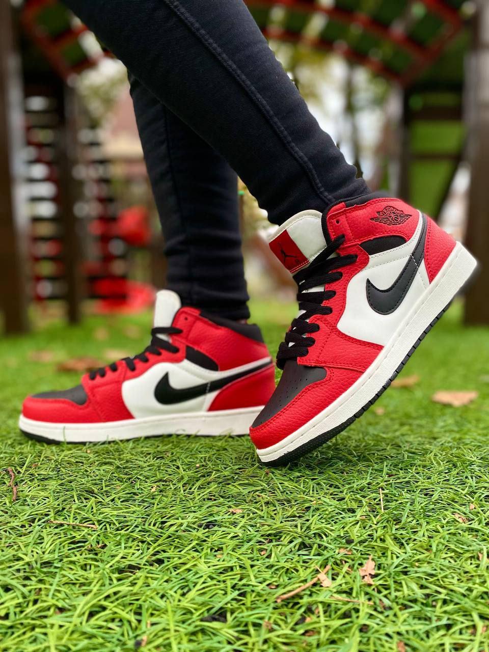 Nike Air Jordan 1 Retro Red Black
