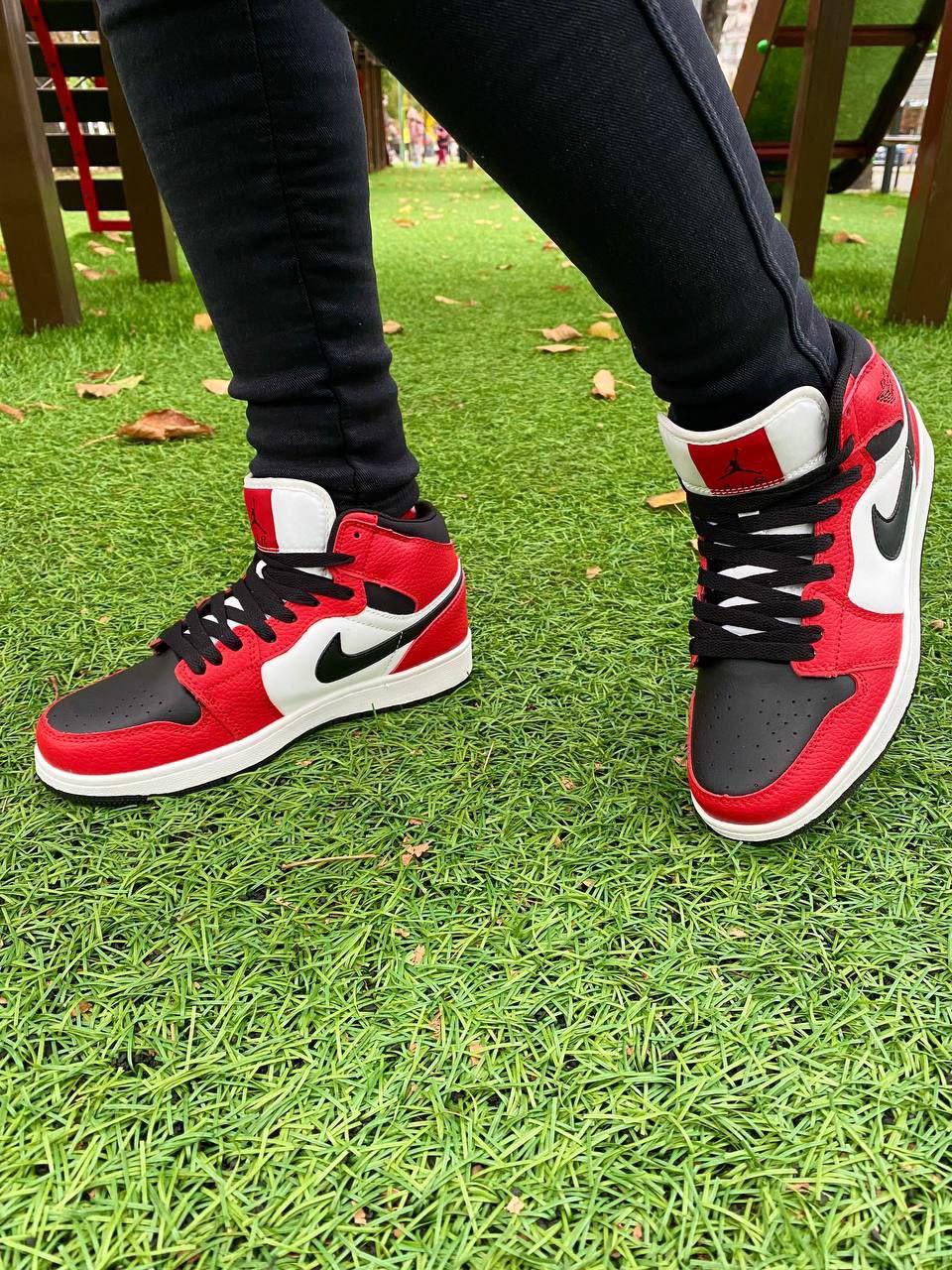 Nike Air Jordan 1 Retro Red Black