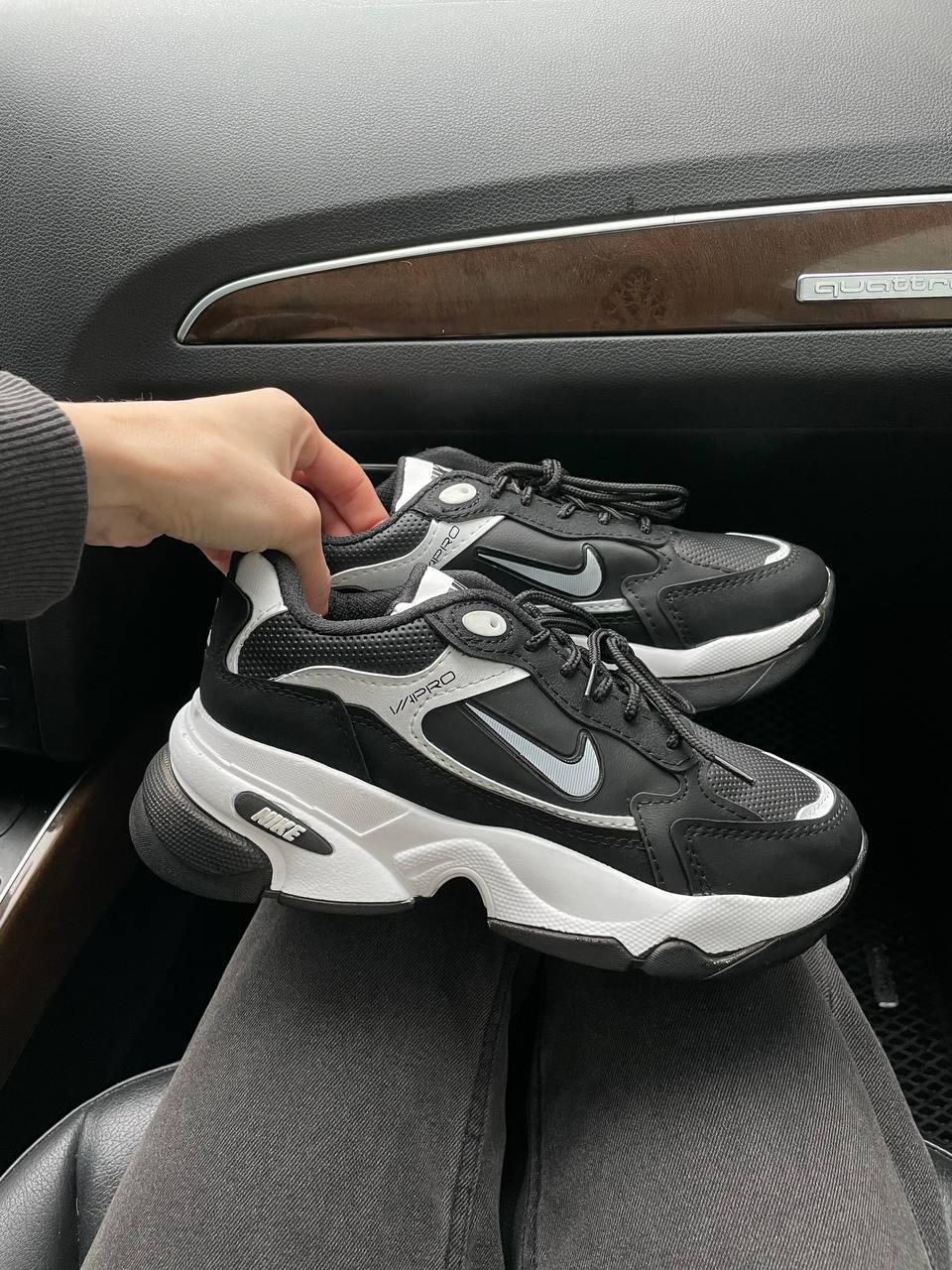 Nike Pro Black White