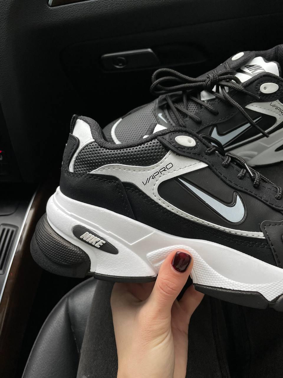 Nike Pro Black White
