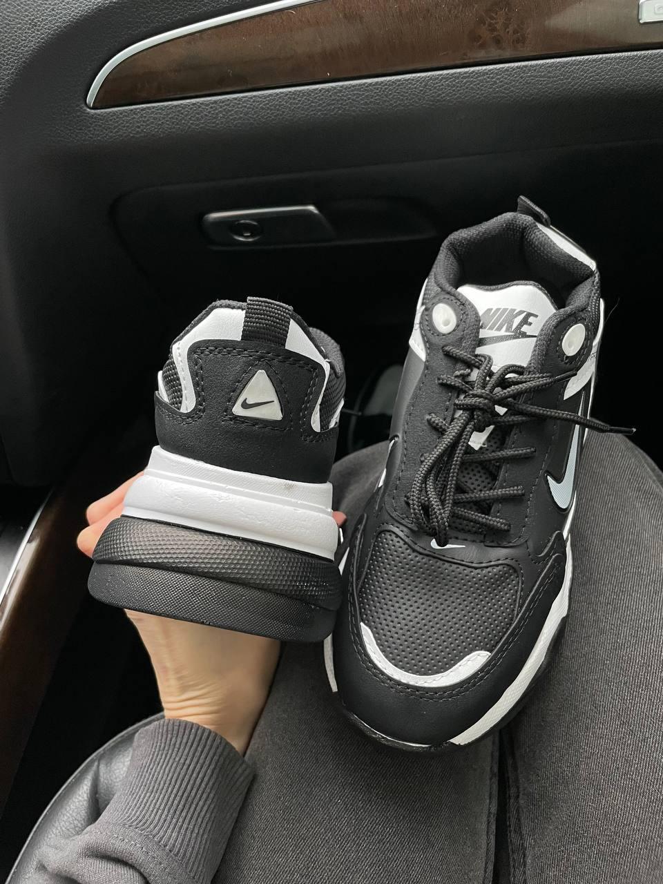 Nike Pro Black White