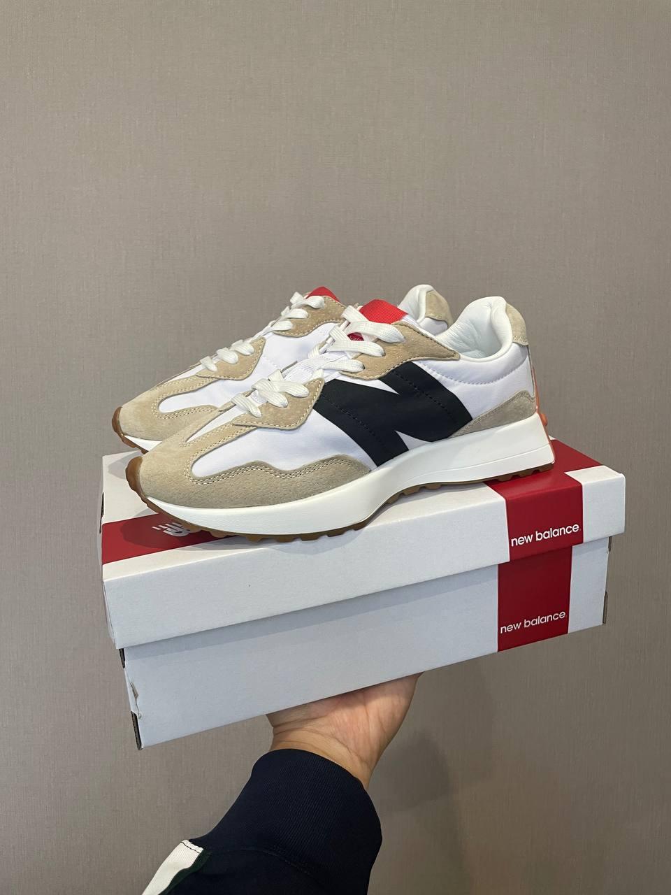 New Balance 327 Beige Black