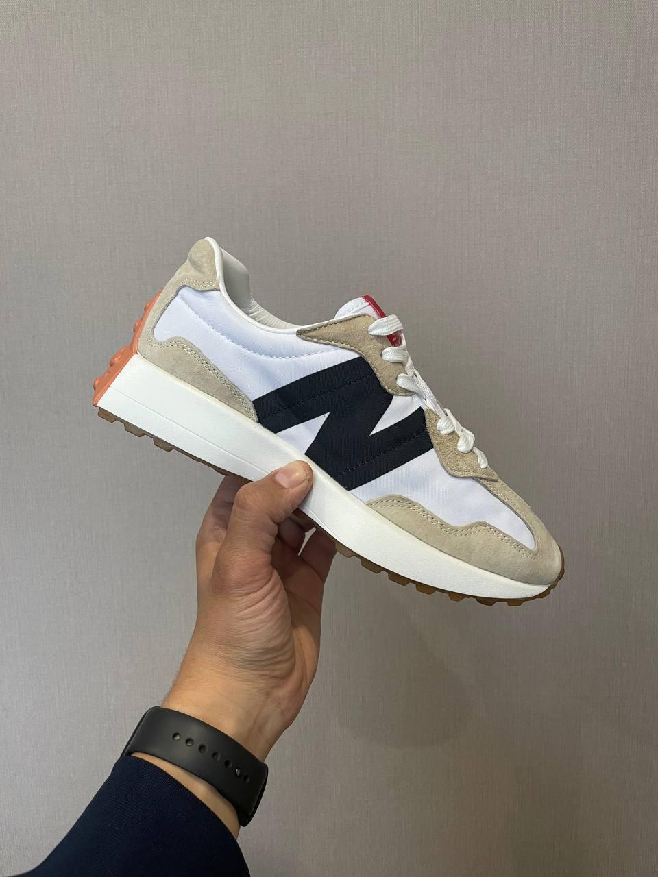 New Balance 327 Beige Black