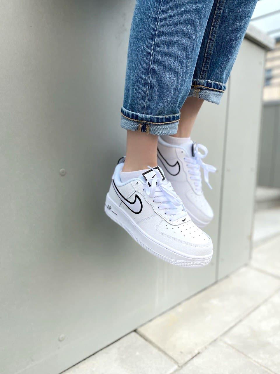 Nike Air Force White «Black Logo»