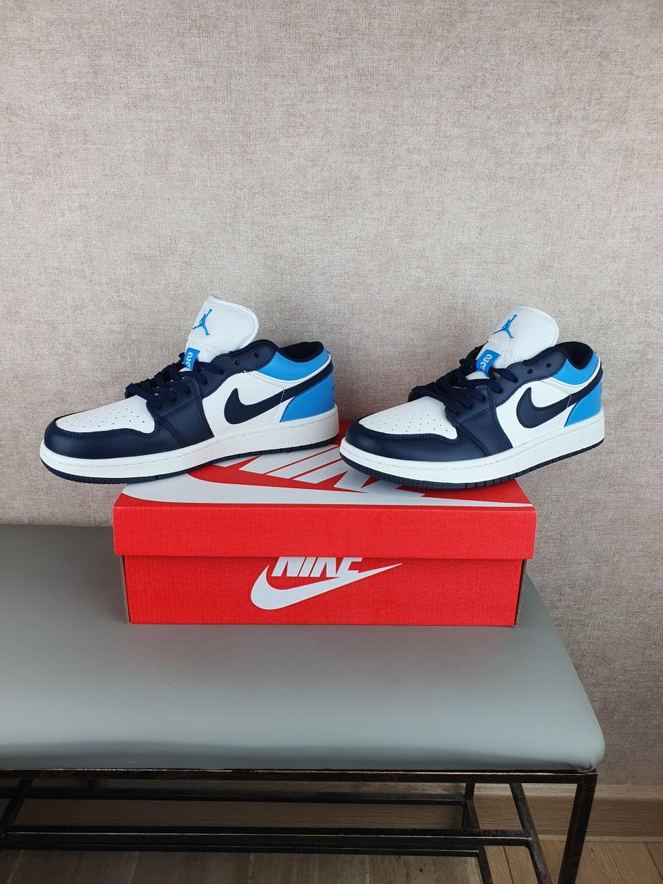 Nike Air Jordan Retro 1 Low Obsidian Dark Blue White