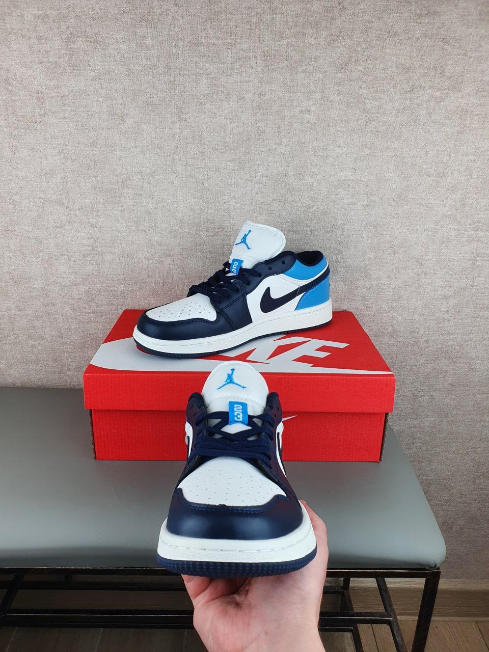 Nike Air Jordan Retro 1 Low Obsidian Dark Blue White