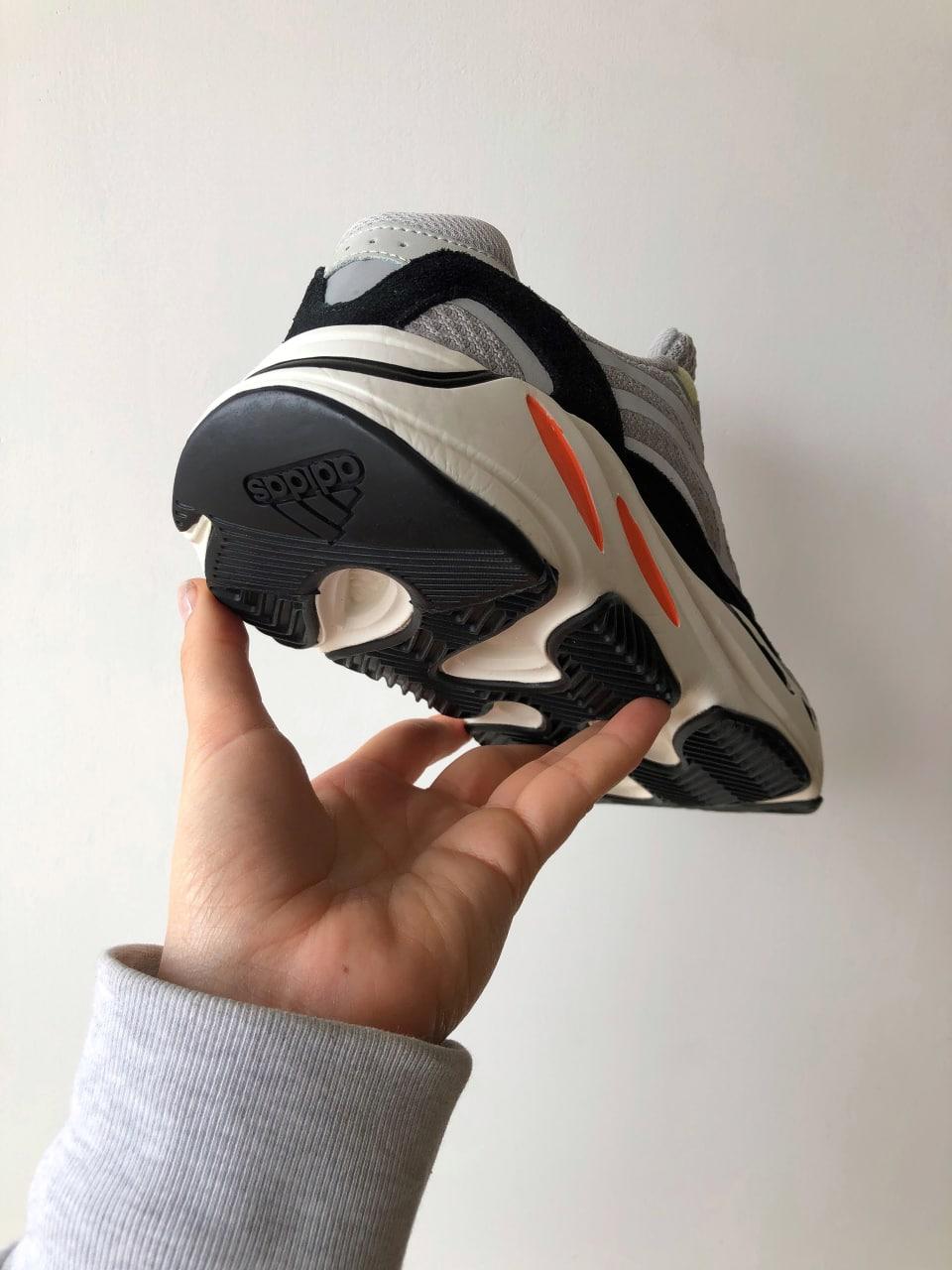 Adidas Yeezy 700 Wave Runner