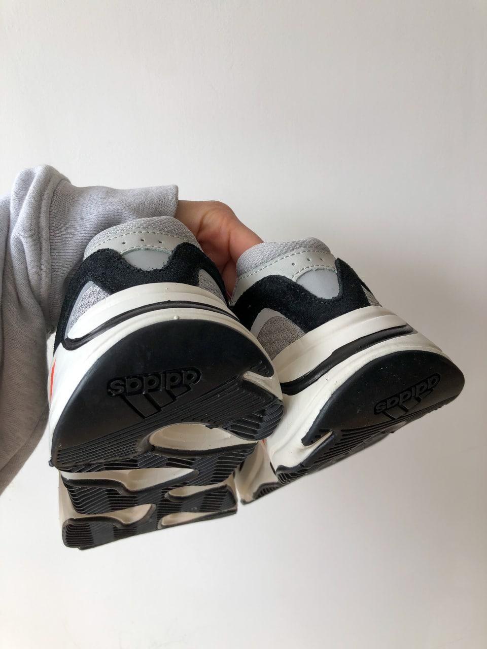 Adidas Yeezy 700 Wave Runner
