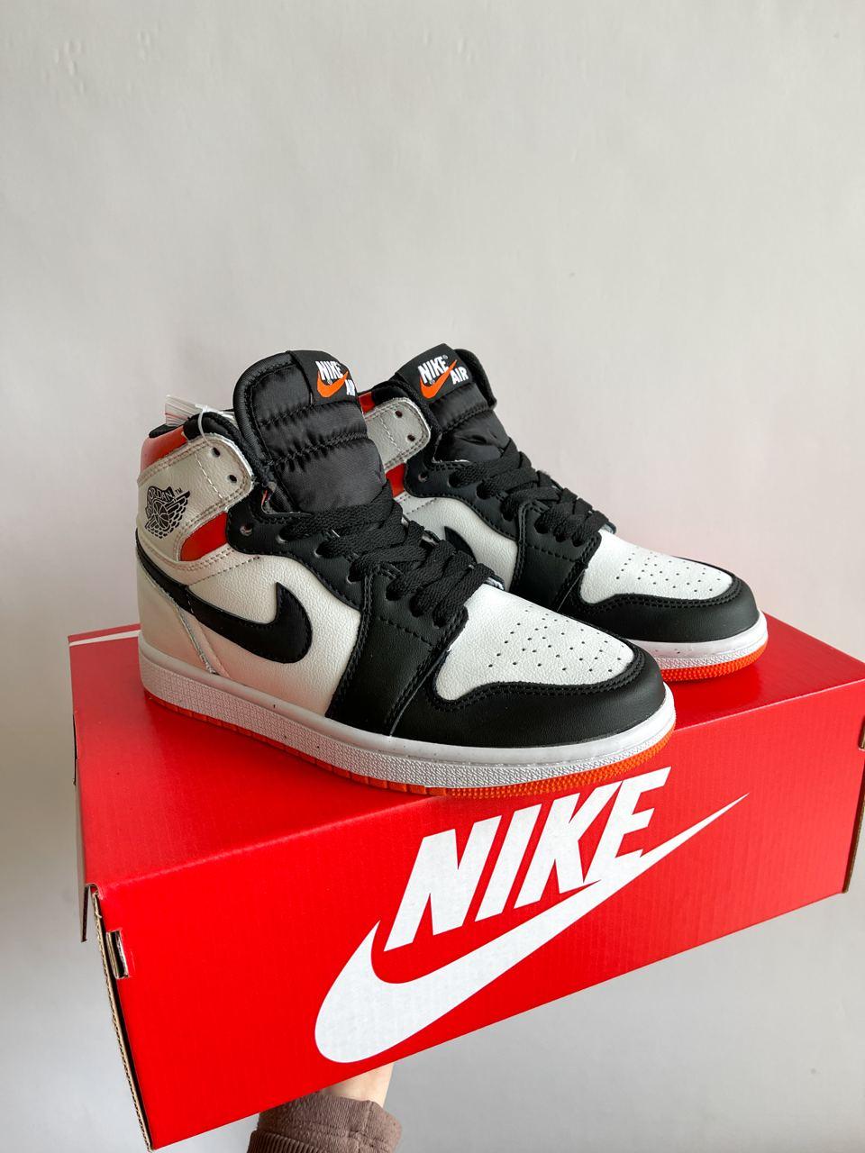 Nike Air Jordan 1 Retro High White Black Orange