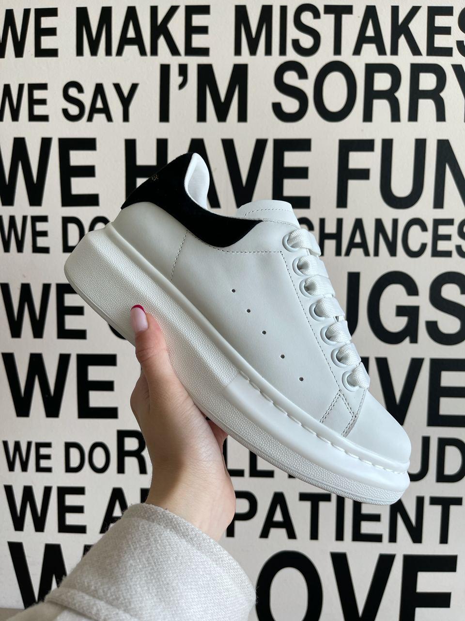 Alexander McQueen Low White Black 4