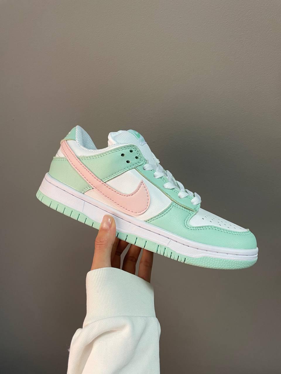 Nike SB Dunk Low Mint Pink