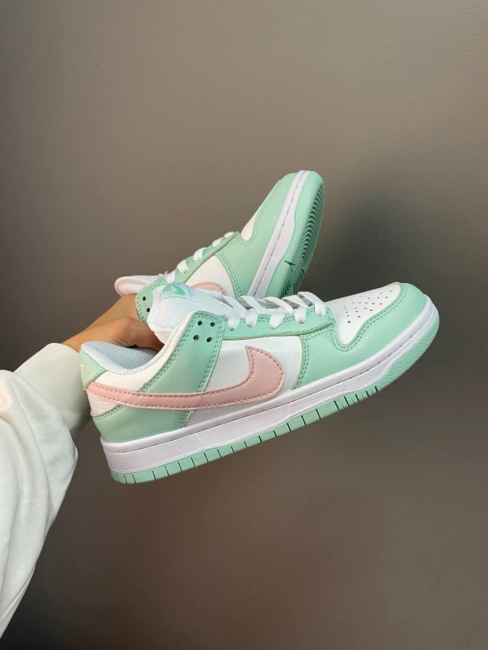 Nike SB Dunk Low Mint Pink