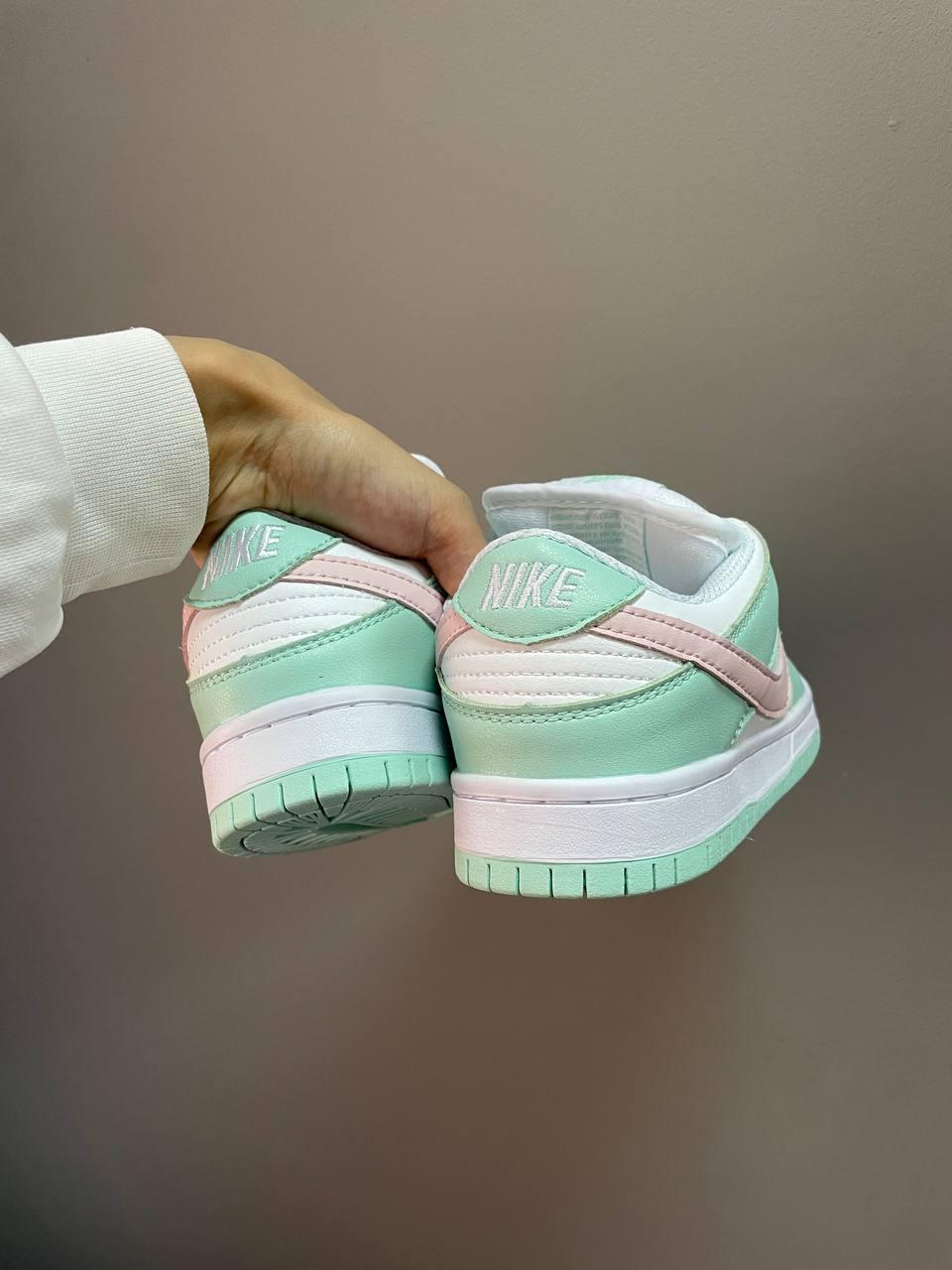 Nike SB Dunk Low Mint Pink