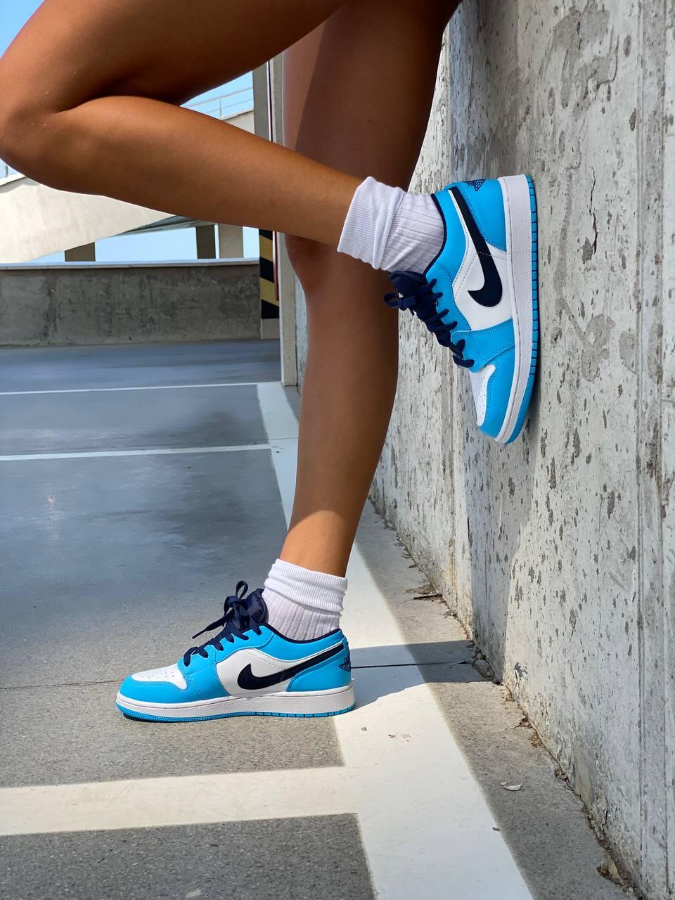 Nike Air Jordan 1 Retro Low University Blue