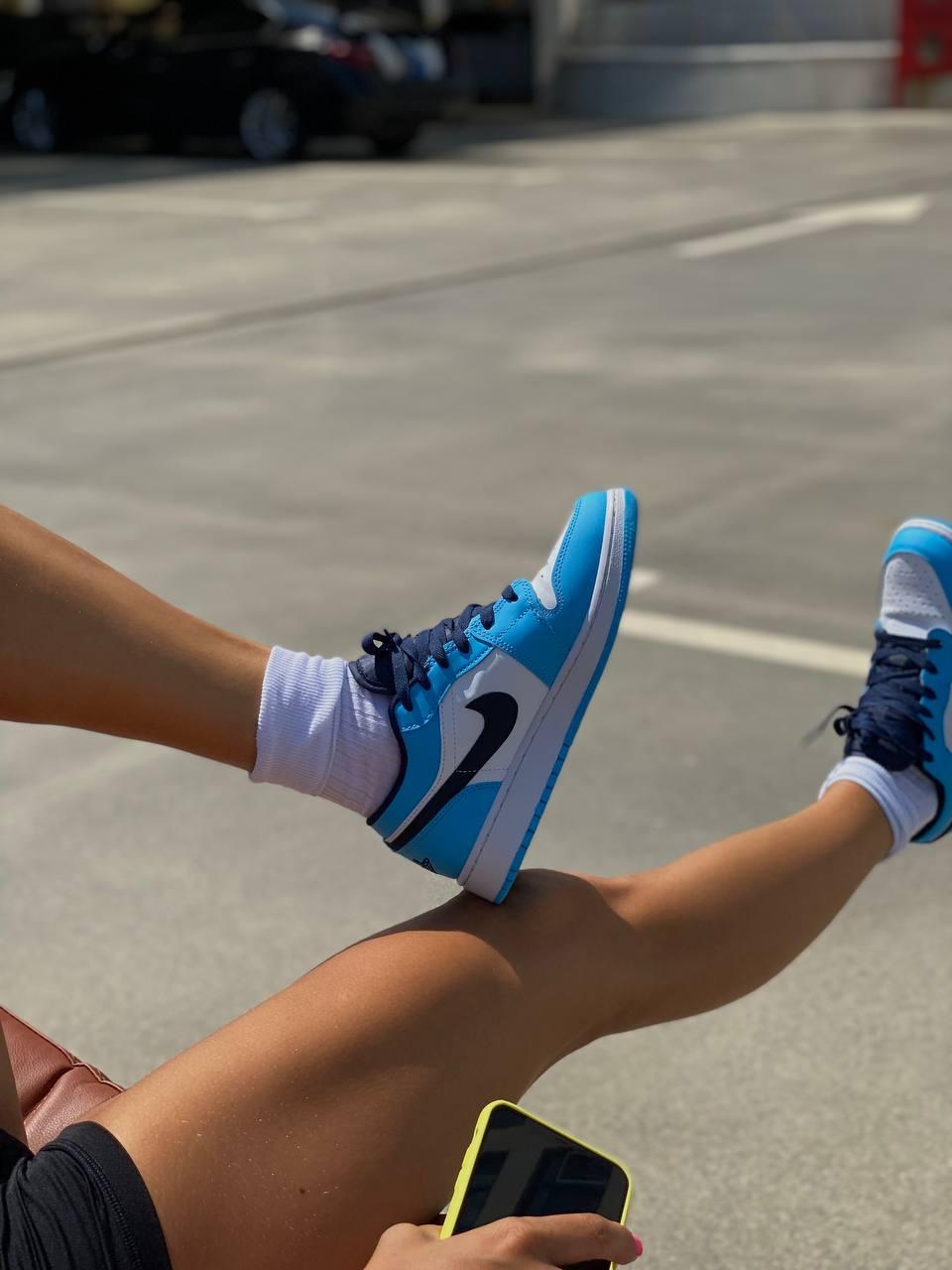 Nike Air Jordan 1 Retro Low University Blue