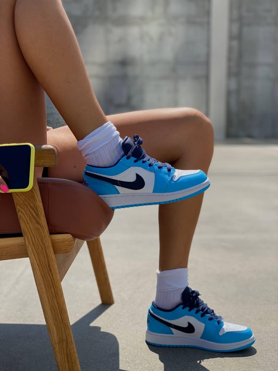 Nike Air Jordan 1 Retro Low University Blue